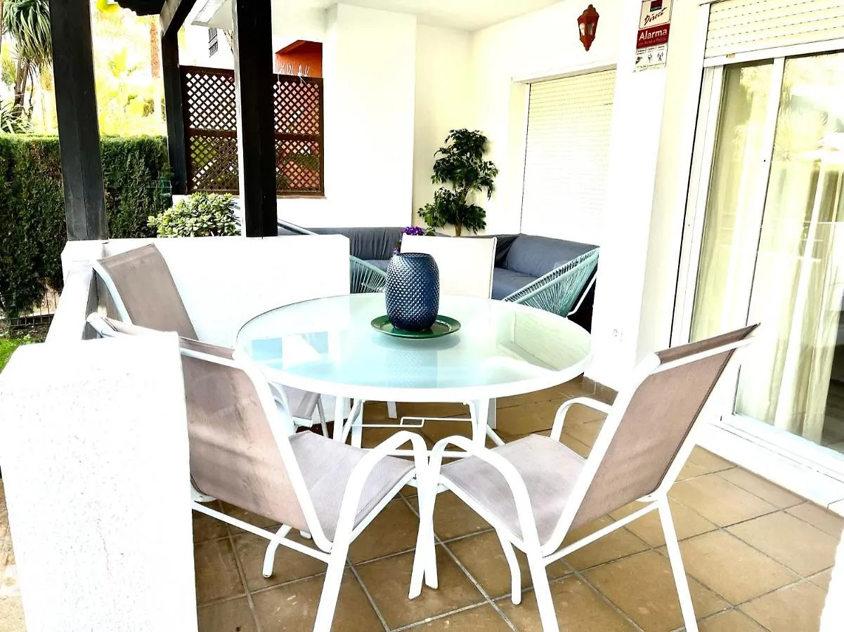 マルベーリャPuerto Banus With Private Gardenアパートメント アパート マルベーリャ