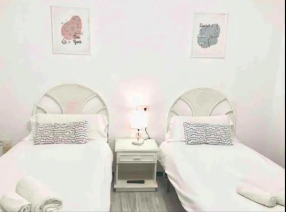 マルベーリャPuerto Banus With Private Gardenアパートメント アパート マルベーリャ